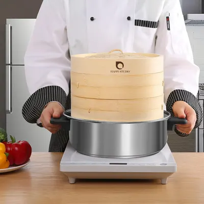 Demonstrates how to properly set up and use the silicone baking pan on a wooden kitchen counter

