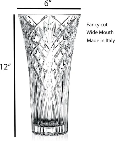 Provides exact measurements of the vase to help customers understand its size and proportions.
