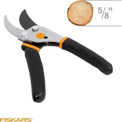 Shows the maximum branch diameter (5/8 inch) that the pruning shears can cut, helping customers understand the tool's capabilities.