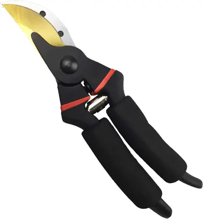 Highlights the key components of the pruning shears, focusing on the sharp cutting blade and ergonomic handle design.