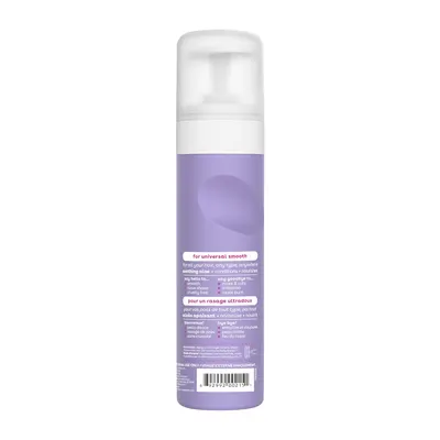 Highlights multiple benefits of the product including universal smoothing for all hair types and soothing properties of aloe.