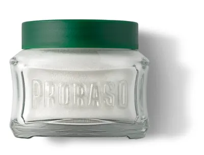Highlights the premium, frosted glass packaging of the Proraso product to convey quality and sophistication.