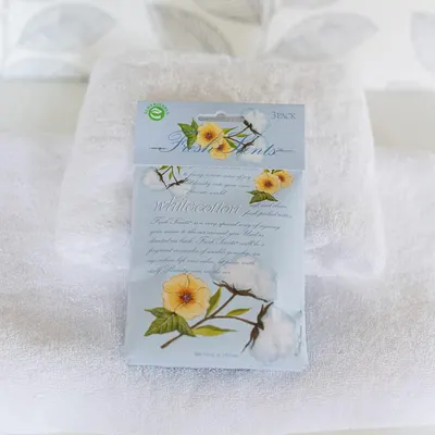 Emphasizes the natural, floral scent of the product and its eco-friendly brand identity.