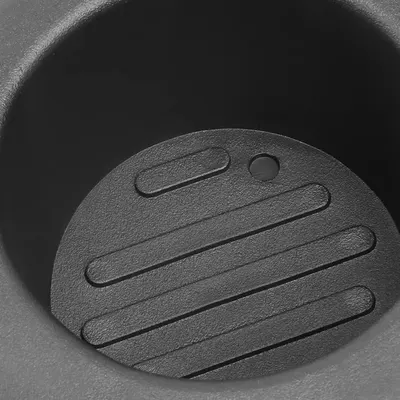 Highlights the non-stick and textured design of the cookware base to demonstrate its cooking performance and durability.