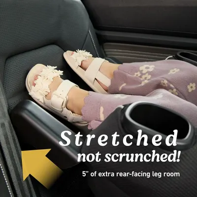 Highlights the additional rear-facing leg room in the vehicle, emphasizing comfort for passengers.