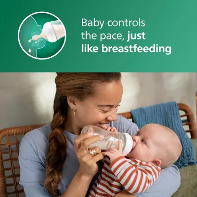 Highlights that the bottle allows the baby to control the pace of feeding, similar to breastfeeding, reassuring parents of a natural feeding experience.