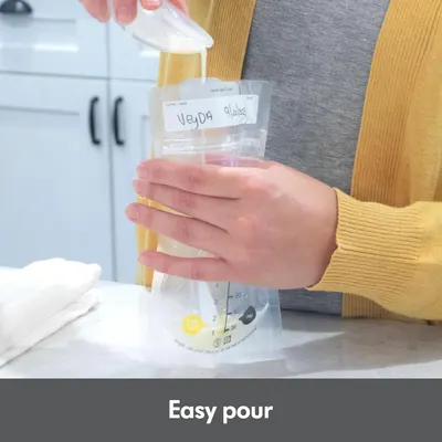 Demonstrates the simple pouring action of the product, highlighting its user-friendly design for easy measurement and dispensing.