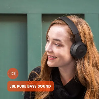 Highlights the product's superior bass sound quality to appeal to audio enthusiasts.