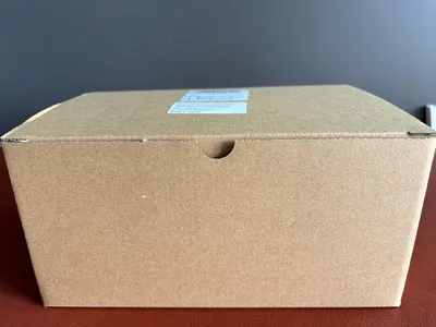 Shows the standard packaging the customer will receive when ordering the product.