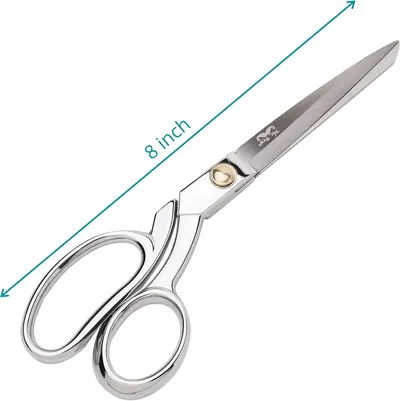 Shows the exact length of the scissors to inform customers about the product's size.