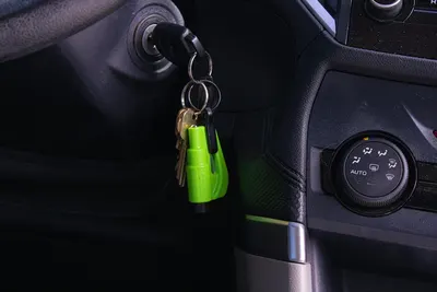 Highlights the product's emergency safety feature to reassure drivers they have a tool to escape their vehicle if needed.