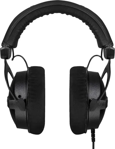 Shows the headphones in a clean, straightforward product view to help shoppers see the design, build quality, and overall appearance without distractions.