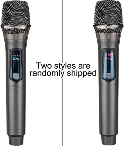 Informs the shopper that two different microphone styles exist and one will be randomly shipped, helping set expectations before purchase.