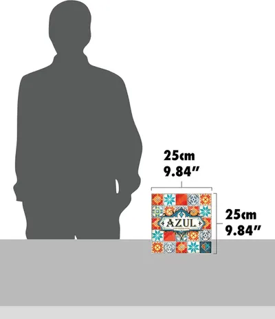 Communicates the exact physical size of the product box (25cm x 25cm) using a human silhouette for scale reference, helping shoppers understand how large the product is before purchase.