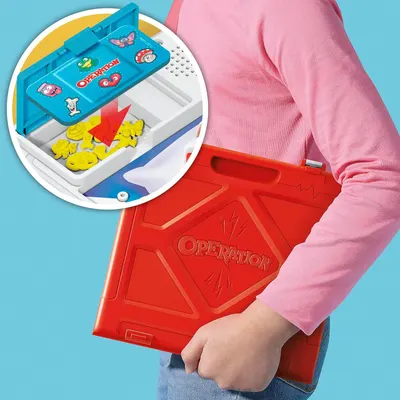 Shows shoppers what comes inside the game box, including the game pieces and internal storage organization, to help them understand the complete contents of the purchase.