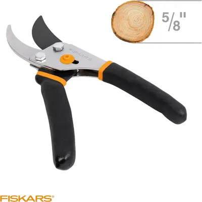 Communicates the maximum cutting capacity of the pruning shears (5/8 inch diameter) to help shoppers understand what size branches or materials the tool can handle.