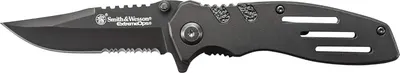 Provides a clean, catalog-style view of the Smith & Wesson knife to show the product clearly without distractions.