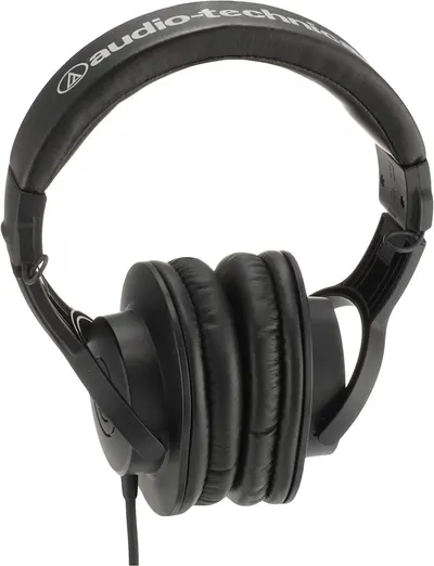 Provides a clean, catalog-style view of the Audio-Technica headphones on a pure white background, allowing shoppers to see the product clearly without distractions.