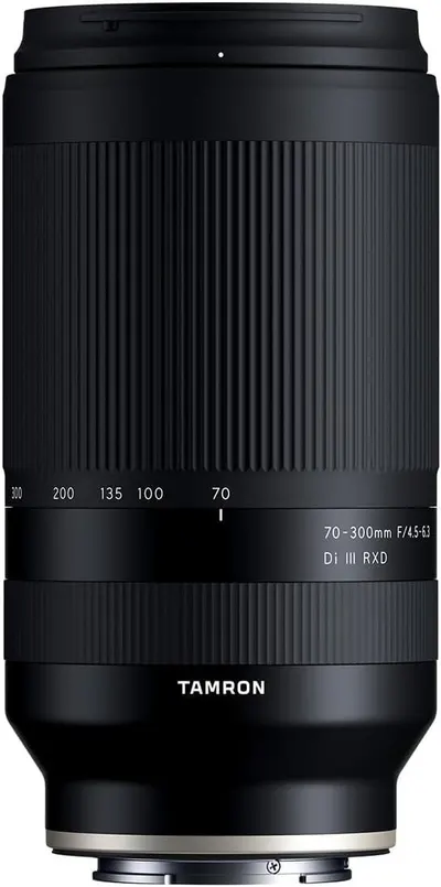 Provides a clean, catalog-style view of the camera lens on a white background to show the product clearly without distractions.