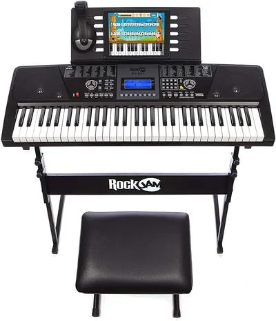 Shows everything included in the purchase to demonstrate the complete value of the bundle and reassure shoppers they have everything needed to start playing immediately.