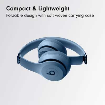 Communicates the product's portability and travel-friendly design by highlighting its compact, lightweight, and foldable nature with included carrying case.