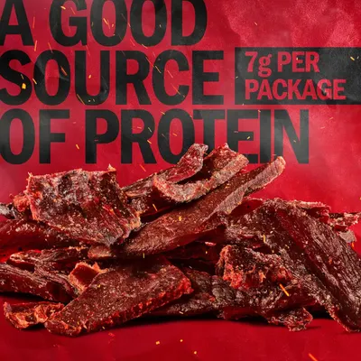 Communicates the product's protein content (7g per package) as a key nutritional benefit to appeal to health-conscious shoppers seeking high-protein snacks.