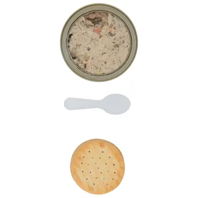 Shows the customer everything included in the purchase: the canned product, a serving spoon, and crackers for pairing or serving.