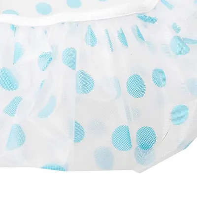 Shows the product's material texture and pattern design in detail, allowing shoppers to see the quality and visual appearance of the fabric or material.
