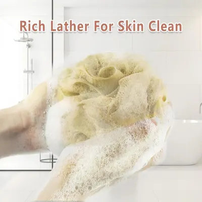 Demonstrates the product's ability to create a rich, luxurious lather for effective skin cleansing, reassuring shoppers of its cleansing performance and quality.