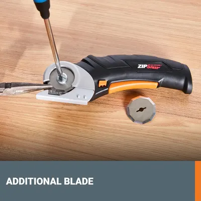 Shows that the product comes with an extra replacement blade, reassuring shoppers they have a backup and adding value to the purchase.