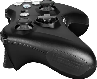 Provides a clean, catalog-style view of the gaming controller on a white background with no distractions, allowing shoppers to see the product's design, buttons, and build quality clearly.