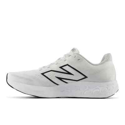 Provides a clear, unobstructed view of the shoe's design and profile for shoppers to see the product details without distractions.