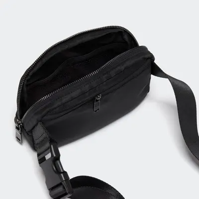 Provides a clean, catalog-style view of the bag showing its construction, compartments, and strap details without distractions.