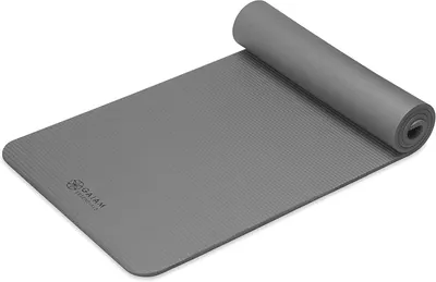 Provides a clean, catalog-style view of the yoga mat showing its texture, thickness, and rolled form to help shoppers visualize the product clearly.