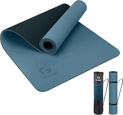 Shows the customer everything included in the purchase: the yoga mat and its carrying case with strap, demonstrating the complete package and portability solution.