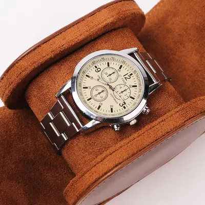 Demonstrates that the watch comes with a premium protective storage case, reassuring shoppers about safe storage and adding perceived value to the purchase.