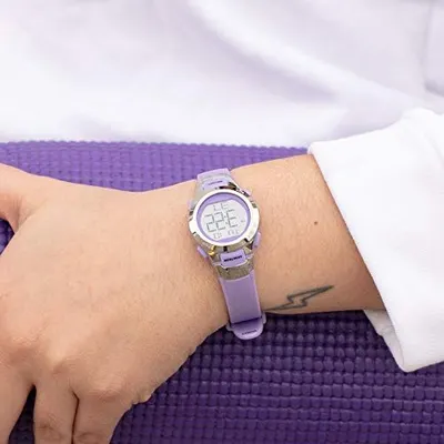 Shows the product being worn in a real-world fitness/yoga environment to help shoppers visualize how it looks and fits during active use.