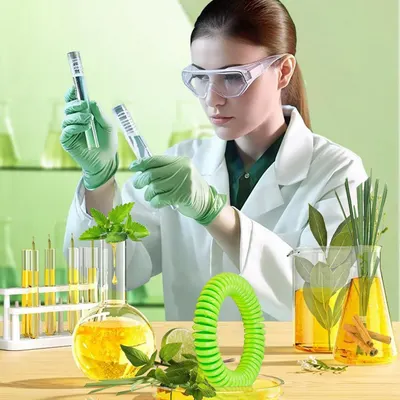 Communicates that the product is scientifically formulated with natural, plant-based ingredients to reassure shoppers of quality and natural origins.