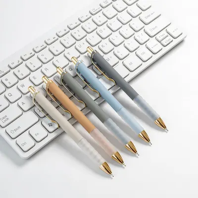 Showcases the brand's product lineup by displaying multiple color options available for the pen, helping shoppers understand the variety and choose their preferred style.