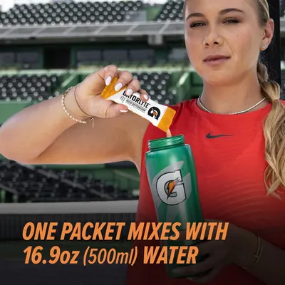 Demonstrates how to use the product by showing the simple mixing process—one packet mixed with 16.9oz of water—to reassure shoppers about ease of preparation. Highlights the convenience and…