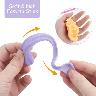 Highlights the soft, pliable, and non-sticky texture of the product, reassuring parents that it is easy and pleasant for children to handle.
