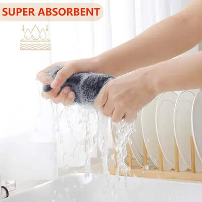 Demonstrates the product's high absorbency capability to reassure shoppers it effectively soaks up water and moisture.