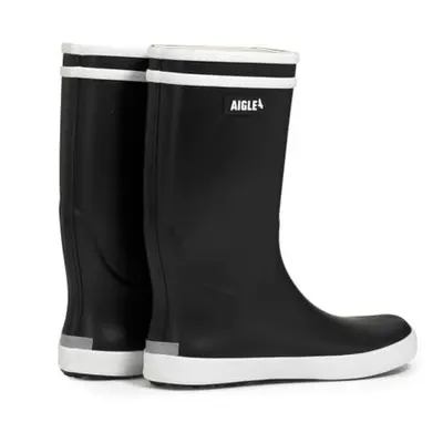 Shows the product from the front to display the pair together and overall appearance.