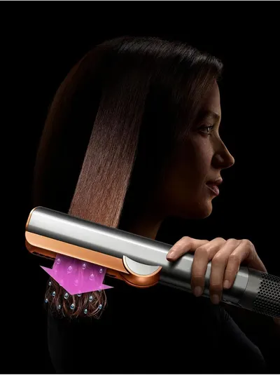 Reveals the internal airflow and heat distribution system to demonstrate how the product works and its advanced styling technology.