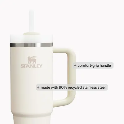 Highlights two distinct product benefits: ergonomic comfort and environmental sustainability through callout labels.