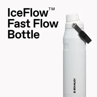 Highlights the fast flow feature of the bottle design, communicating ease of drinking and efficient hydration.