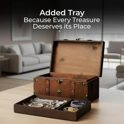 Shows the included tray that separates jewelry and keeps items organized. Communicates that the added tray gives each item its own place.