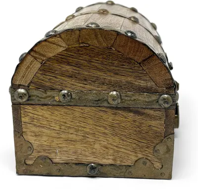 Highlights the dome shape and metal banding for a durable, vintage-style build.