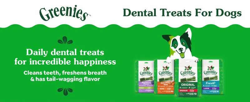 Introduces the Greenies brand and its range of dental treat package variants. Communicates the treat's core benefits of cleaning teeth and freshening breath…